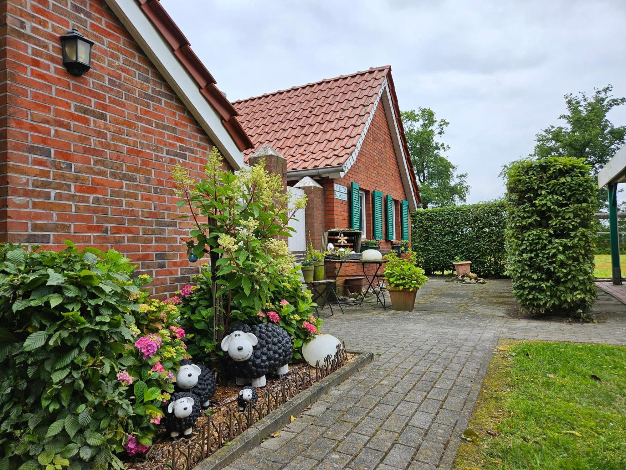 Kleines Ferienhaus Luettje Backhuus 35516 Uplengen Exterior foto